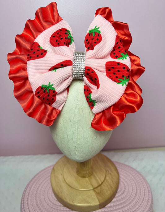 6” Strawberry Boujee Bow w/ Nude Nylon Band