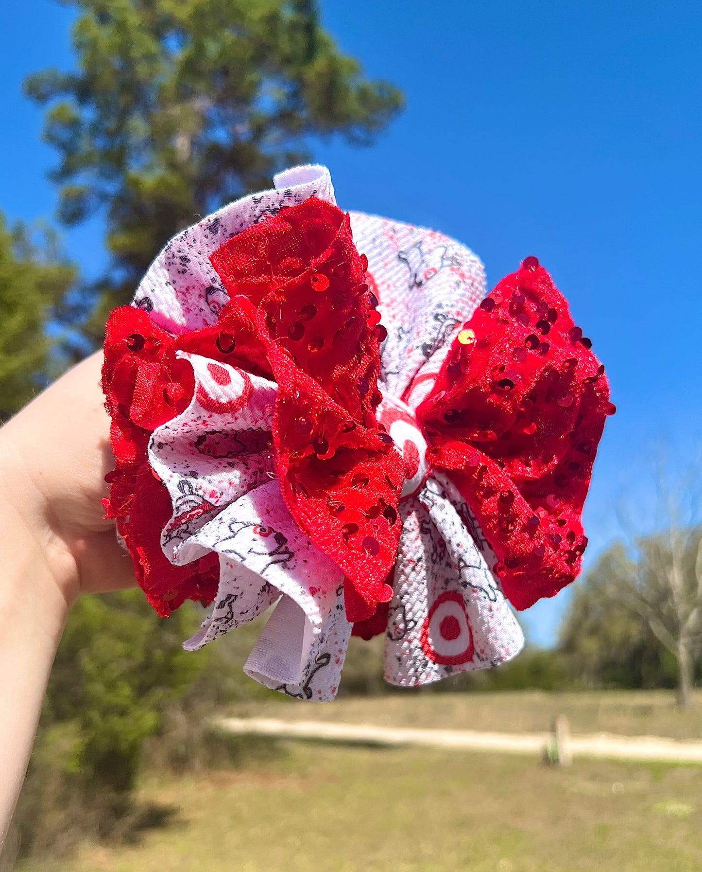 6” Target Shredded Bow w/ White Nylon Band