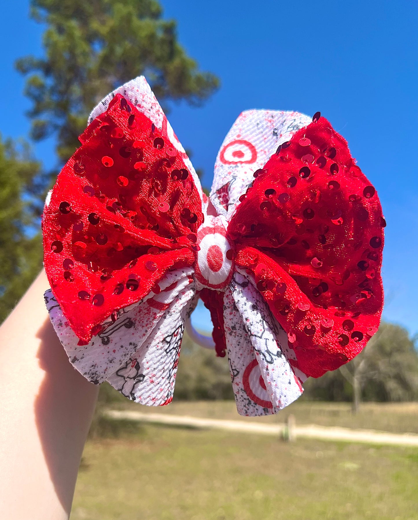 6” Target Shredded Bow w/ White Nylon Band