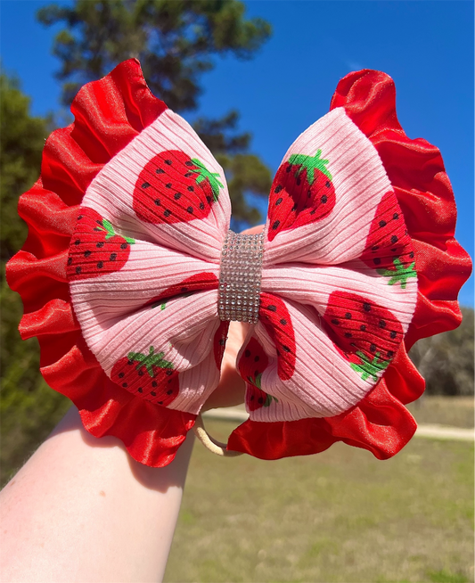 6” Strawberry Boujee Bow w/ Nude Nylon Band